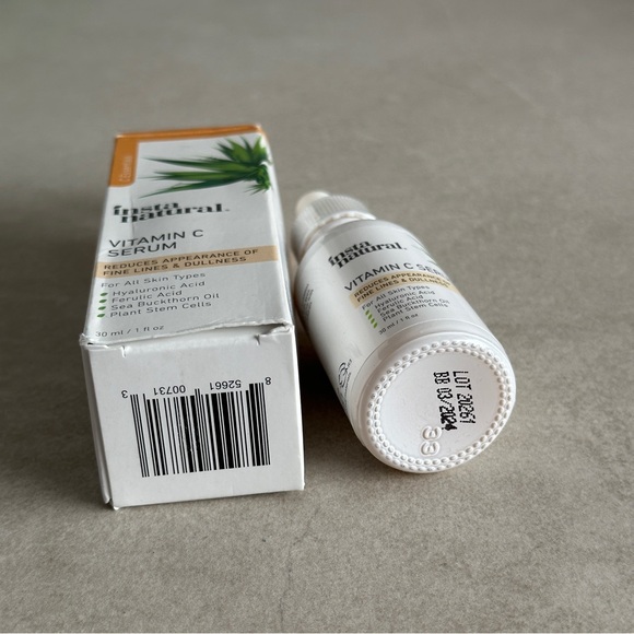 Insta Natural Vitamin C Serum - Picture 2 of 3